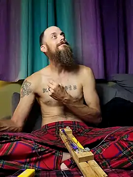 FeelingUnwanted online show from October 3, 10:59 pm