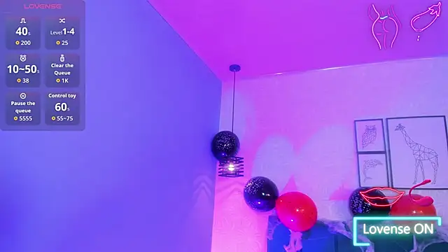 Snapshot of ninna_curly chatting on October 21, 4:27 am ninna curly online show from October 21, 4:27 am