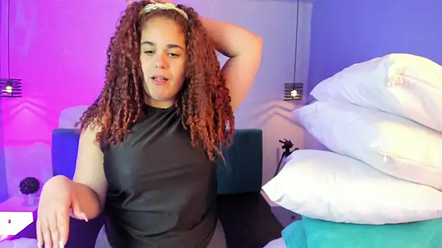 Snapshot of ninna_curly chatting on September 22, 5:17 am ninna curly online show from September 22, 5:17 am