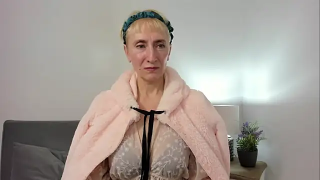 MargaretMilf69 online show from October 15, 3:36 pm