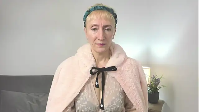 MargaretMilf69 online show from October 23, 3:18 pm