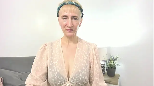 MargaretMilf69 online show from October 5, 12:21 pm