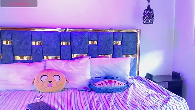 emily fox 3 online show from November 3, 4:11 pm