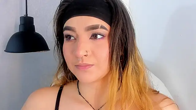 Snapshot of Shanntal_ chatting on October 14, 8:11 pm Shanntal  online show from October 14, 8:11 pm