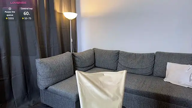 Milena Whity online show from April 10, 7:03 am