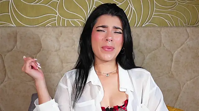 Snapshot of MillaBlis chatting on October 2, 7:52 pm MillaBlis online show from October 2, 7:52 pm