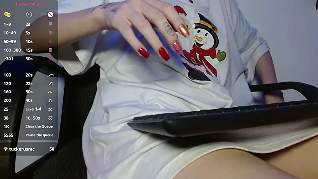 Luna-Naughty online show from January 18, 6:37 pm