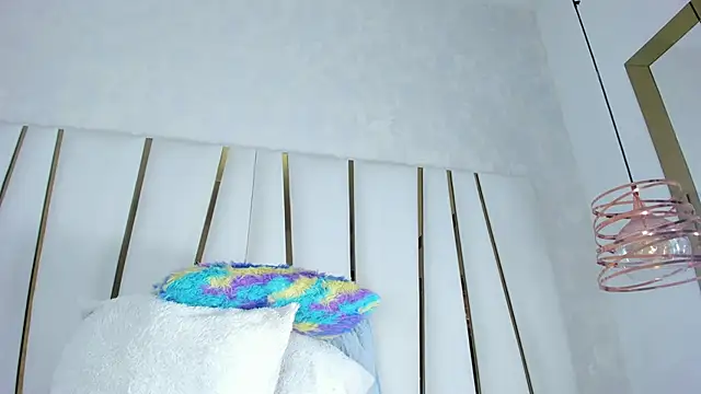 violet gray  online show from November 11, 12:35 pm