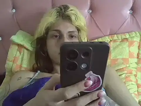 Olivia7u7 online show from September 30, 6:57 pm