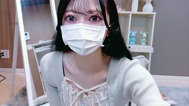 Megu-mimi online show from April 11, 6:52 am