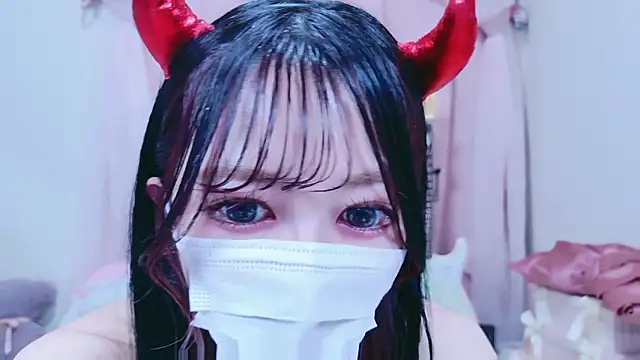 Megu-mimi online show from December 5, 1:45 pm