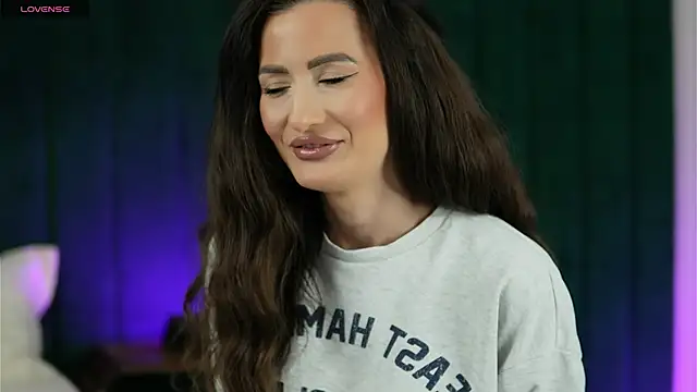 Snapshot of Flirtyy_eve chatting on September 9, 1:05 am Flirtyy eve online show from September 9, 1:05 am