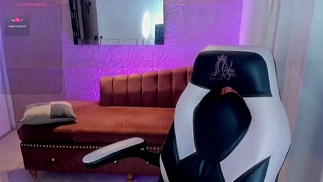 miss isabella m online show from February 3, 12:54 pm