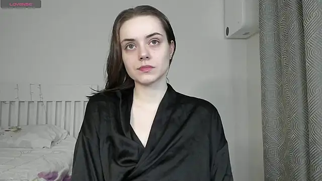 Snapshot of Hustle_Babyy chatting on September 22, 7:45 pm Hustle Babyy online show from September 22, 7:45 pm