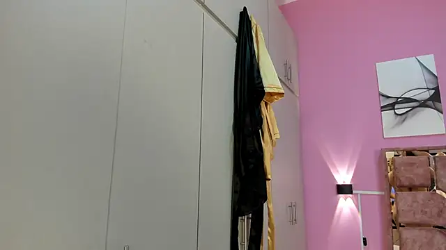 green lovv online show from September 17, 12:14 pm