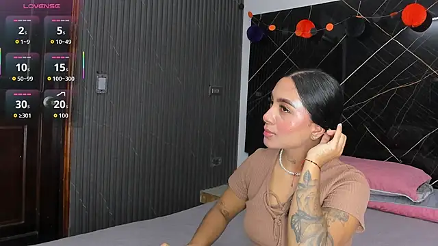 Estefy gomez09 online show from November 6, 4:07 am