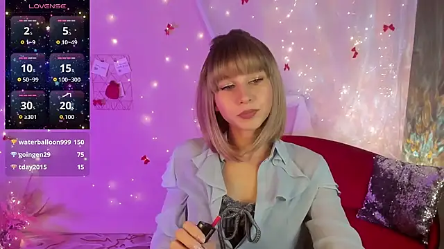 CharmBianca online show from December 5, 11:44 am