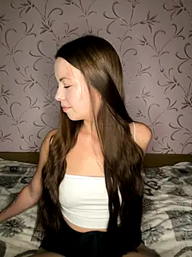 Arielle Swan online show from October 1, 2:22 pm