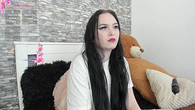 KairraPotts online show from October 15, 9:50 pm