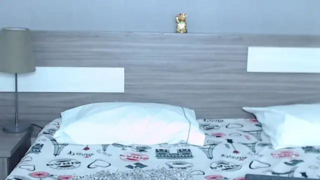 Snapshot of Liiamthompson chatting on October 5, 1:05 pm Liiamthompson online show from October 5, 1:05 pm