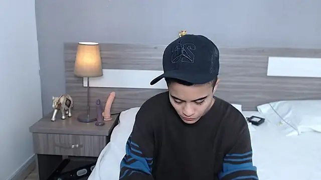 Snapshot of Liiamthompson chatting on September 28, 11:48 am Liiamthompson online show from September 28, 11:48 am