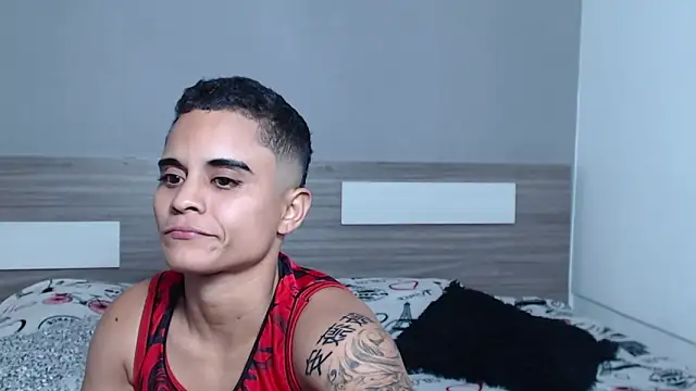 Snapshot of Liiamthompson chatting on October 9, 11:20 pm Liiamthompson online show from October 9, 11:20 pm