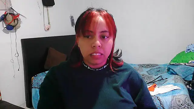 Snapshot of alexandraluv chatting on October 27, 10:37 pm alexandraluv online show from October 27, 10:37 pm