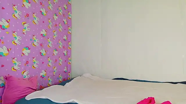 Snapshot of TwerkingCheerleader chatting on October 31, 1:07 am TwerkingCheerleader online show from October 31, 1:07 am