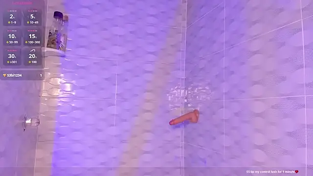 Snapshot of alessia_leroy chatting on October 29, 8:55 pm alessia leroy online show from October 29, 8:55 pm