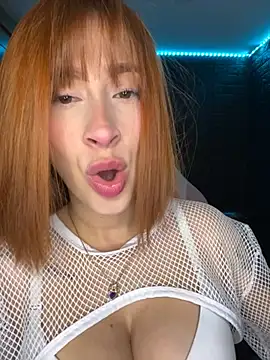 Snapshot of chloe_rockss_ chatting on September 29, 10:04 pm chloe rockss online show from September 29, 10:04 pm