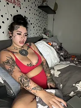 Snapshot of tempzzz12 chatting on October 16, 7:11 am tempzzz12 online show from October 16, 7:11 am