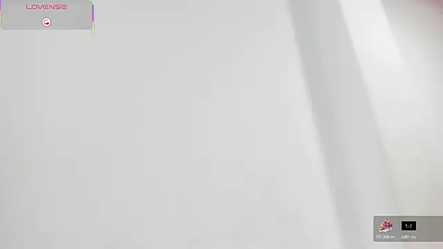 Snapshot of Annyrosee chatting on October 29, 8:33 pm Annyrosee online show from October 29, 8:33 pm