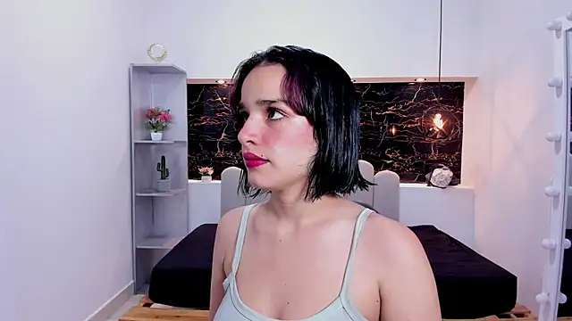 Annyrosee online show from February 28, 1:43 pm