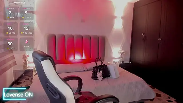 allicemackenzie online show from April 10, 10:16 pm