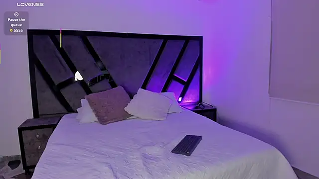 allicemackenzie online show from October 1, 10:53 am