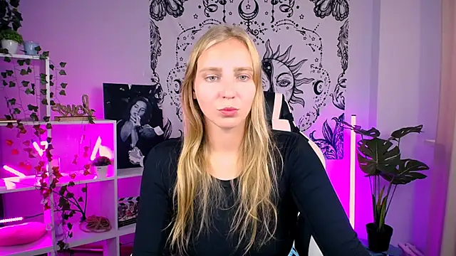 VeronicaAndersen online show from September 13, 10:01 am