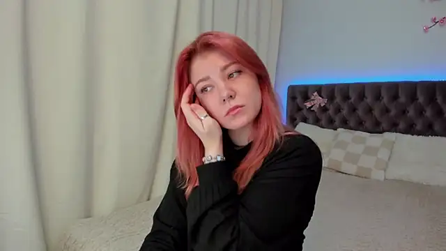 Ella Mayers online show from October 5, 12:43 pm