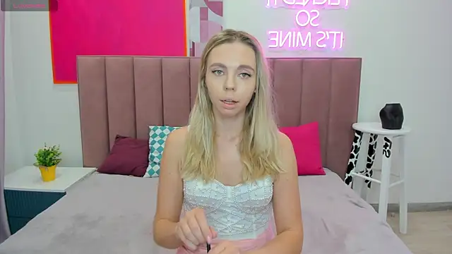 TessaAdorable online show from October 9, 1:43 am