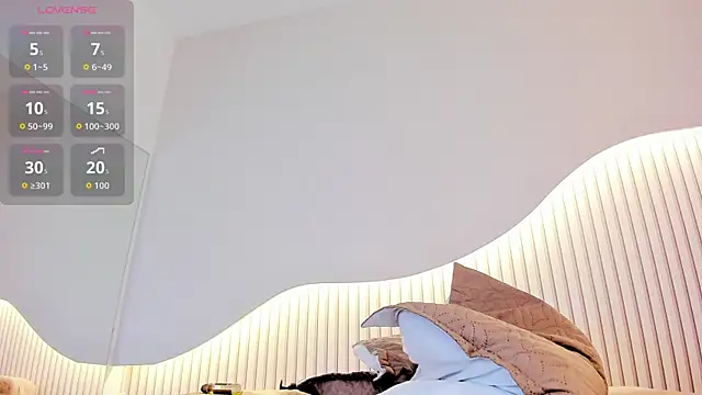 Lia Guzman online show from March 13, 3:41 am