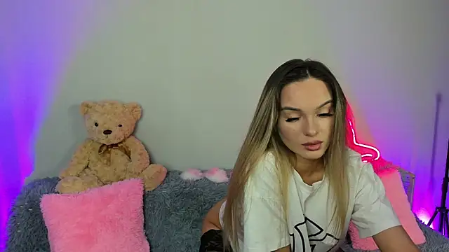 EvaBalmer online show from October 19, 7:54 am