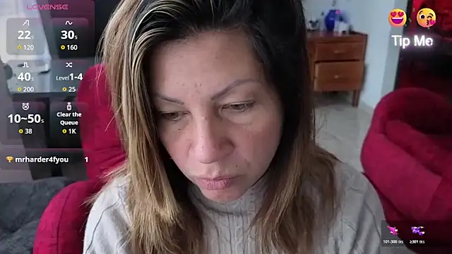 Snapshot of xxsexycutexxx chatting on October 22, 11:26 am xxsexycutexxx online show from October 22, 11:26 am