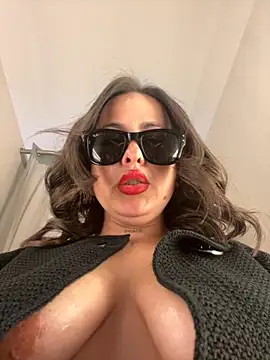 Snapshot of laarti chatting on September 26, 4:48 pm laarti online show from September 26, 4:48 pm