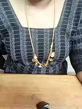 Tamil Radha online show from October 9, 11:42 pm