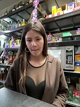 Snapshot of Andrea18_blonde chatting on October 4, 12:16 am Andrea18 blonde online show from October 4, 12:16 am