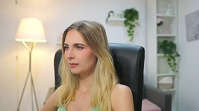 catecrago  online show from December 16, 2:01 pm