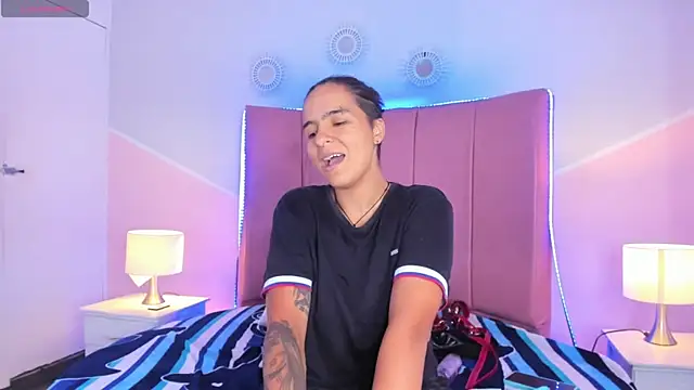 Snapshot of Liiam_smith_ chatting on September 26, 4:26 pm Liiam smith  online show from September 26, 4:26 pm