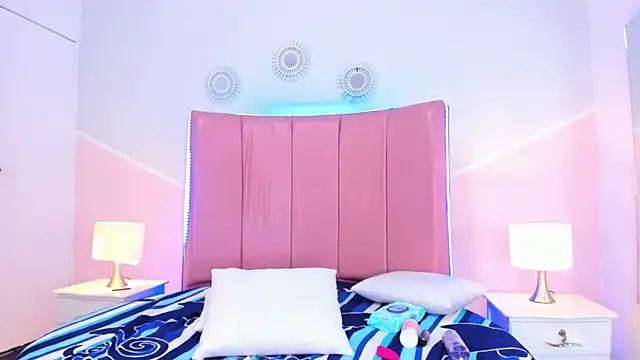 Snapshot of Liiam_smith_ chatting on October 19, 3:47 pm Liiam smith  online show from October 19, 3:47 pm