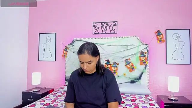 Snapshot of Liiam_smith_ chatting on October 31, 1:15 pm Liiam smith  online show from October 31, 1:15 pm