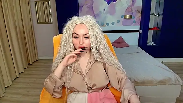 MissisCaty online show from November 7, 3:45 am