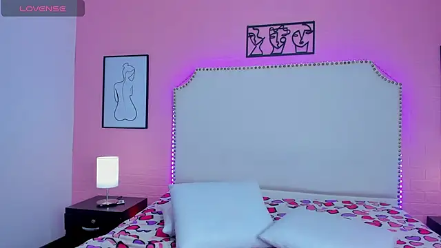  Emma whiitee  online show from November 4, 2:22 pm